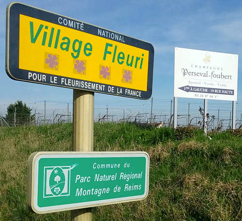 village-fleuri-maison-perseval